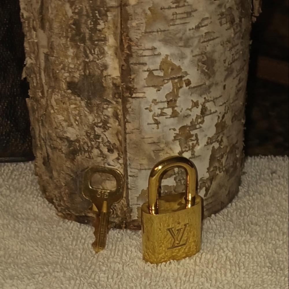 Authentic Louis Vuitton Lock & Key #315